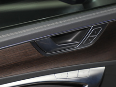 2022款 55 TFSI quattro S-line 志远型流晶套装