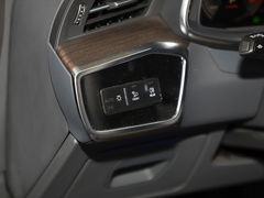2022款 55 TFSI quattro S-line 志远型流晶套装
