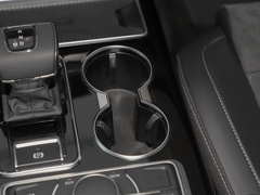 2022款 2.0T DCT两驱智联旗畅版 五座
