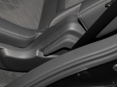 2022款 2.0T DCT两驱智联旗畅版 五座