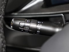 2021款 1.5T CVT 48V尊贵型