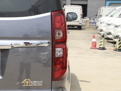 2021款 1.5L 客车旅行狮 7座