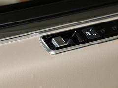 2022款 3.0 L6 400PS 传世加长经典版