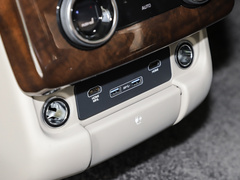 2022款 3.0 L6 400PS 传世加长经典版
