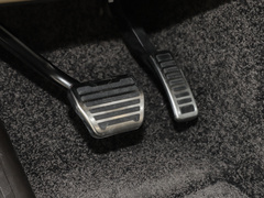 2022款 3.0 L6 400PS 传世加长经典版