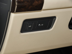 2022款 3.0 L6 400PS 传世加长经典版