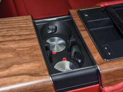 2022款 3.0 L6 400PS 尊崇创世加长版