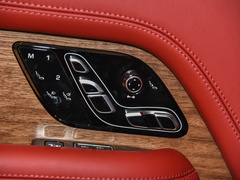 2022款 3.0 L6 400PS 尊崇创世加长版