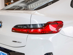 2022款 xDrive 30i M运动套装