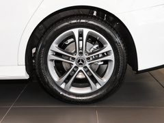 2022款 A 180 L 运动轿车