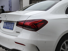 2022款 A 200 L 运动轿车时尚型