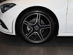 2022款 CLA 200 4MATIC 