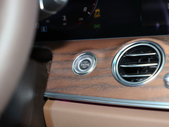 奔驰E级 2022款 E 300 L 豪华型