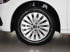 2022款 1.5L 自动舒适版