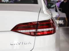 2022款 1.5L 自动舒适版