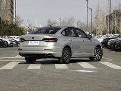 2022款 1.5L 自动舒适版
