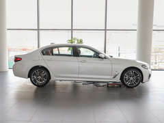 2022款 改款 530Li xDrive M运动套装