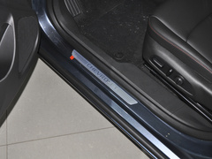 2022款 Redline 550T 自动锐联版