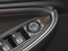 2022款 Redline 550T 自动锐智版