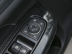 2022款 PLUS 1.5T DCT柳岩联名版