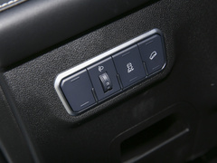 2022款 PLUS 1.5T DCT柳岩联名版