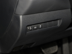 2022款 2.0L CVT两驱豪华版