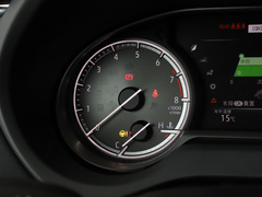 2022款 2.0L CVT两驱豪华版