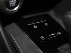2022款 2.0L CVT两驱豪华版