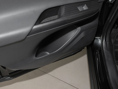 2022款 2.0L CVT两驱豪华版