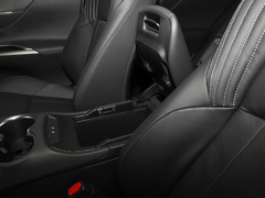 2022款 2.0L CVT两驱豪华版
