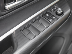 2022款 双擎 2.5L CVT四驱尊享版