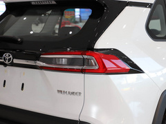 2022款 2.0L 两驱豪华版 