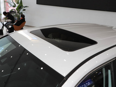 2022款 2.0L 两驱豪华版 