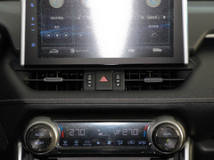 2022款 2.0L 两驱豪华版 