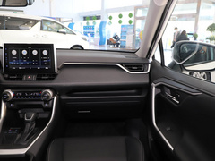 2022款 2.0L 两驱豪华版 