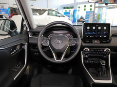 2022款 2.0L 两驱豪华版 