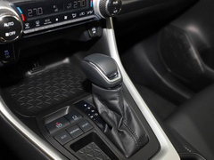 2022款 2.0L 两驱豪华版 