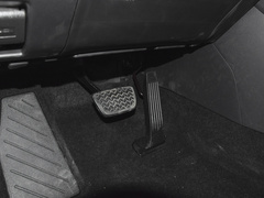 2022款 2.0L 两驱豪华版 