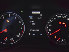 2022款 2.0L 两驱豪华版 