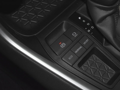 2022款 2.0L 两驱豪华版 