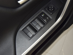 2022款 2.0L 四驱豪华版 