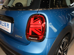 2022款 改款 1.5T COOPER 艺术家