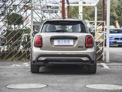 2022款 改款 1.5T COOPER 艺术家 五门版