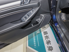 2022款 260TURBO 精致版