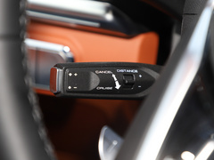 2022款 3.0T 高端定制版 5座