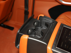 2022款 3.0T 高端定制版 5座