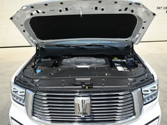 2022款 3.0T 高端定制版 5座