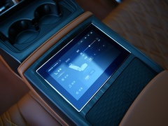 2022款 3.0T 高端定制版 5座