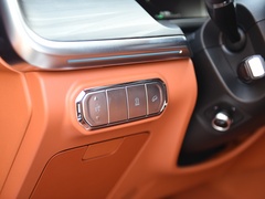 2022款 3.0T 高端定制版 5座