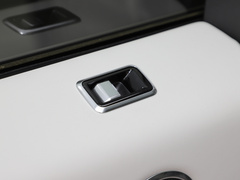 2022款 3.0 L6 虎威雄心版